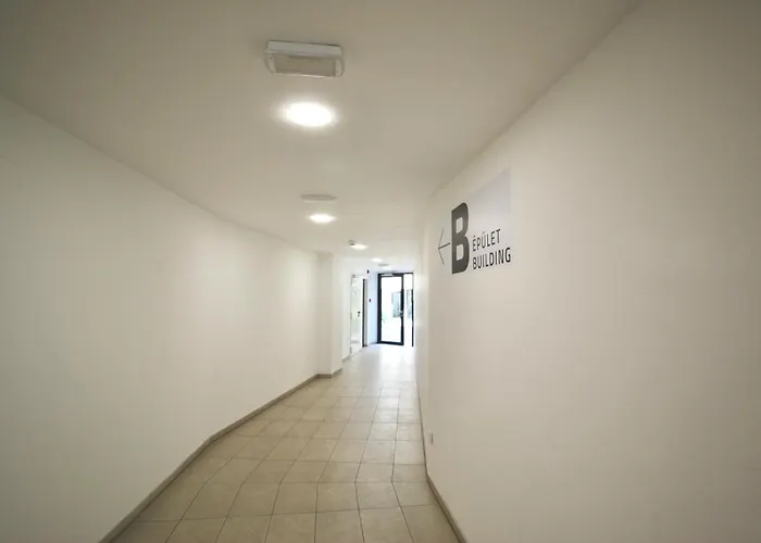 Erkel Estate At Kalvin Ter, 4 People, 2 Bathroom, Free Parking Lejlighed *