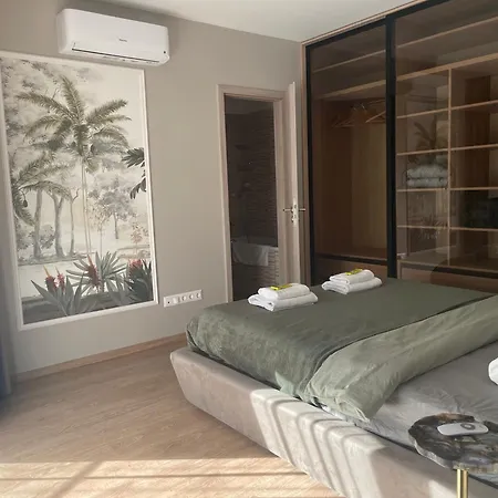 Erkel Estate At Kalvin Ter, 4 People, 2 Bathroom, Free Parking Apartment *
